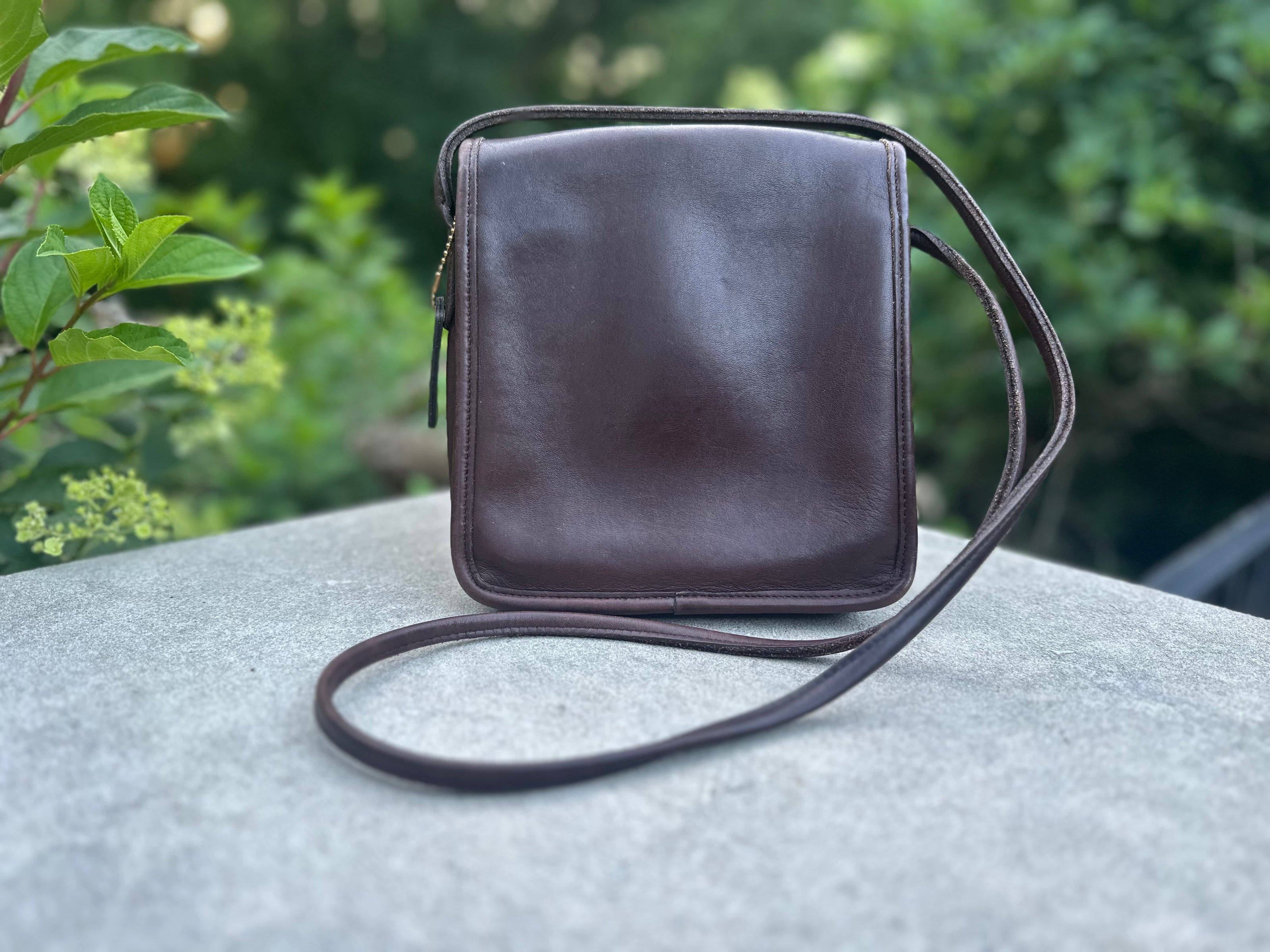 Handbag, Coach crossbody compact pouch Style 9620