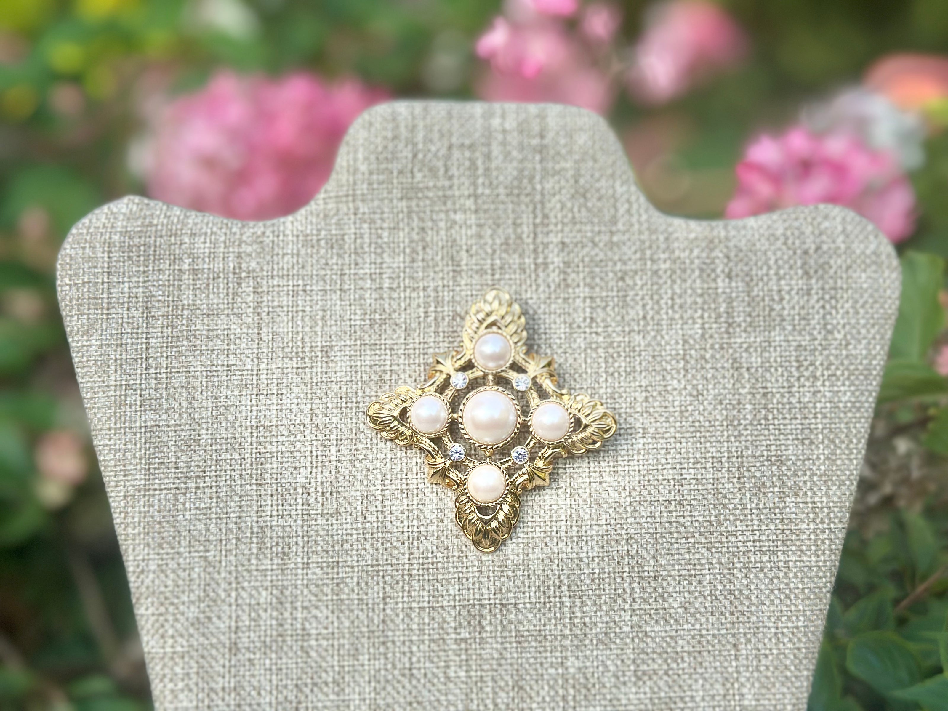 Jewelry, Kenneth Jay Lane (KJL) Fleur de Lis Brooch