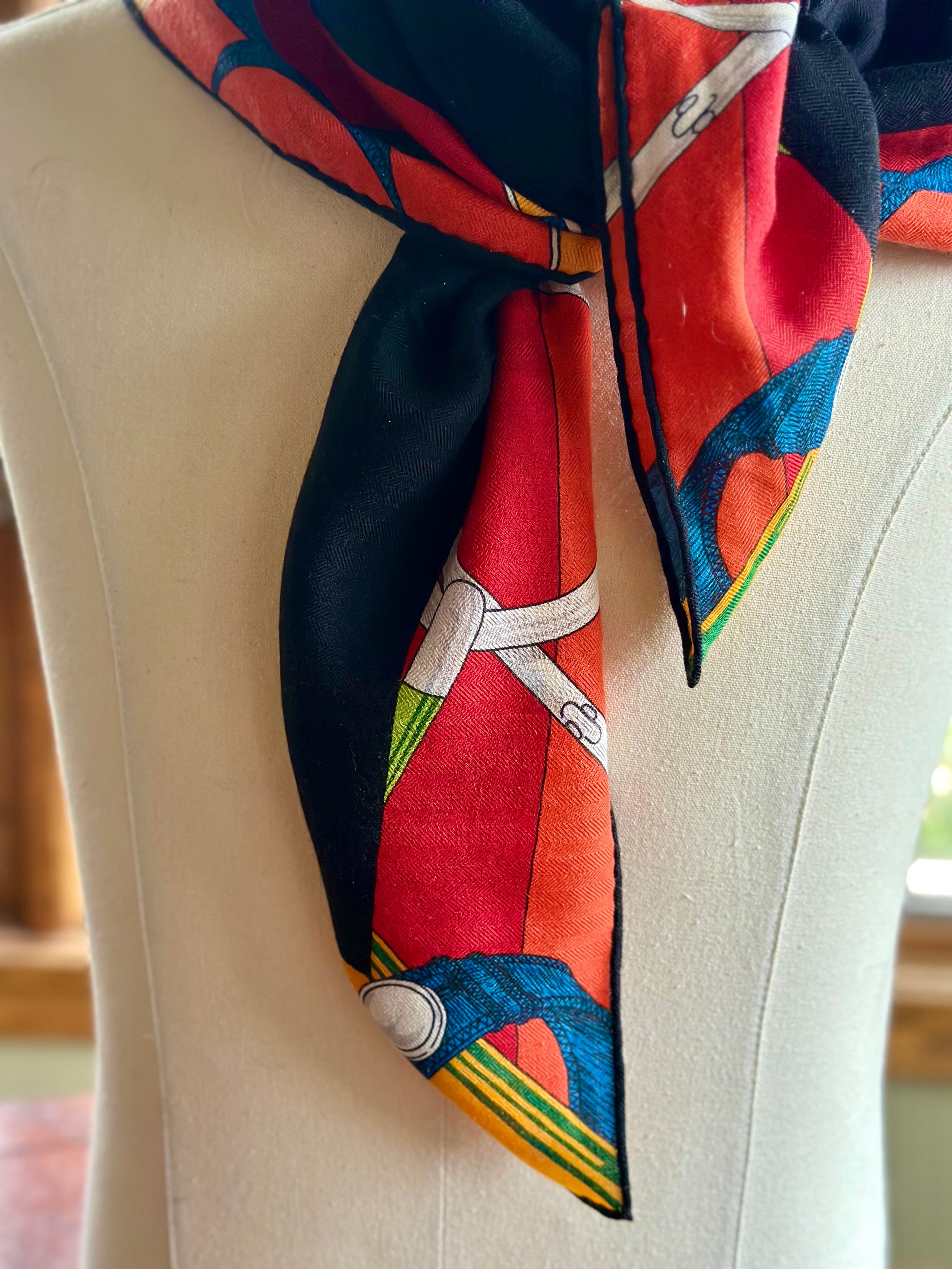 Scarf, Hermes Encadre Éperons d'Or