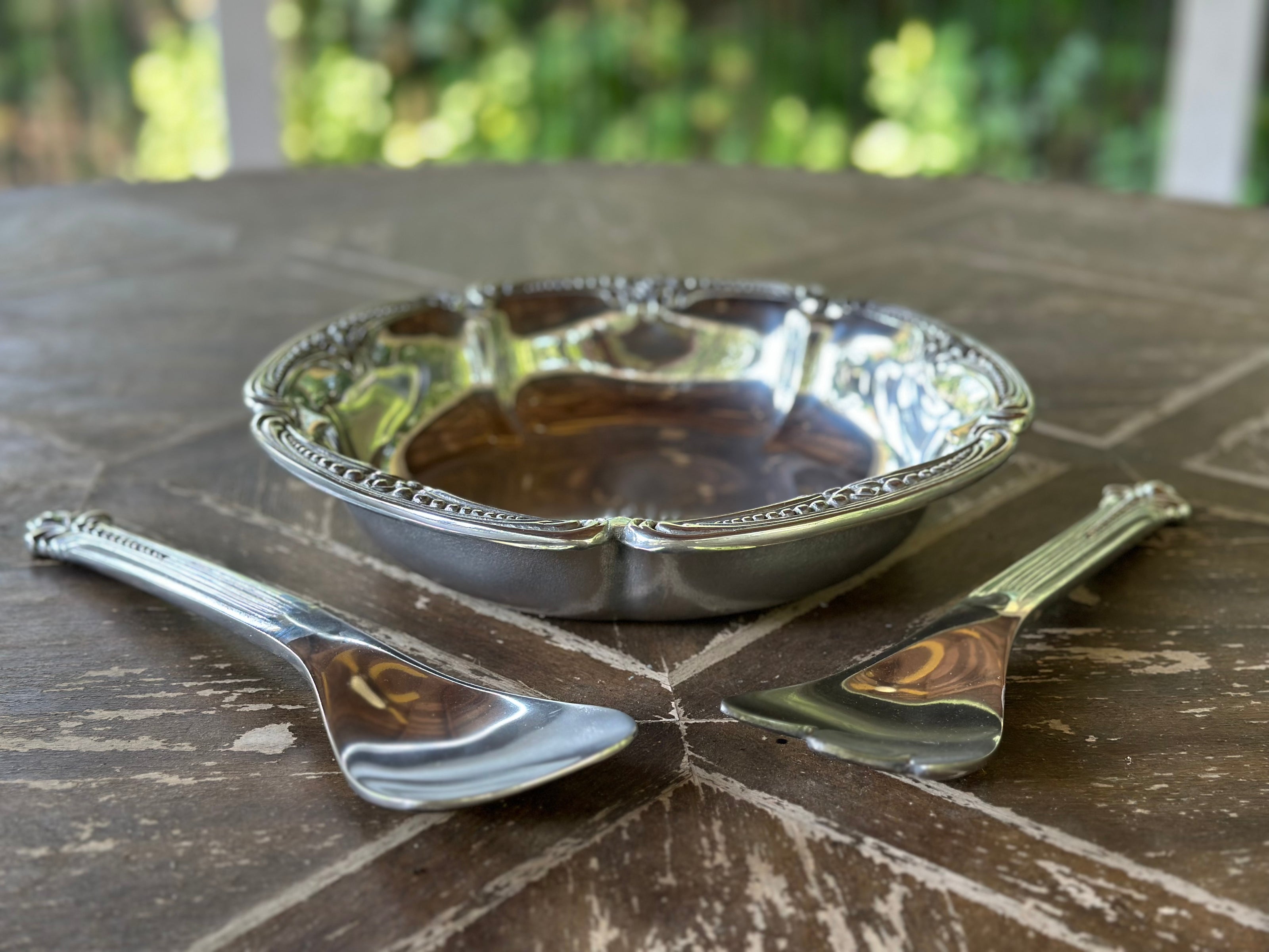 Entertaining, Wilton Armetale Salad Bowl Set With Utensils (Belle Mont)