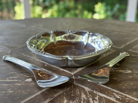 Entertaining, Wilton Armetale Salad Bowl Set With Utensils (Belle Mont)